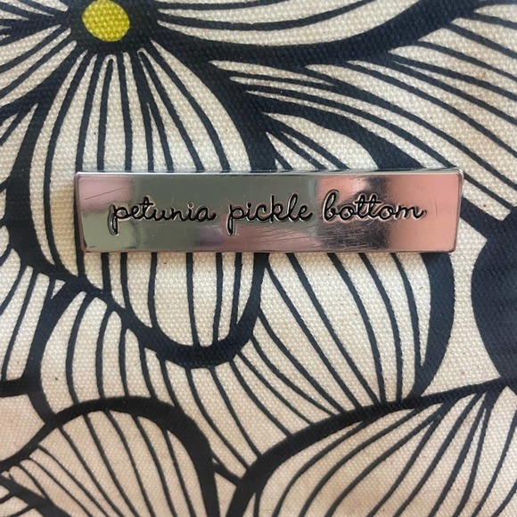 RARE Petunia Pickle Bottom City Carryall Diaper Bag - Bordeaux Bloom - Picture 4 of 5